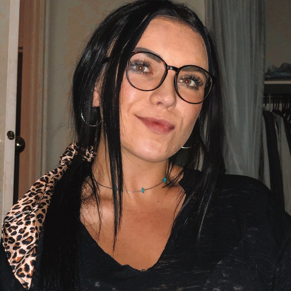 Meet your Posher, Hayven